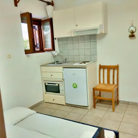 Studio Epar.od. Chosiariou-gerolimena Agios Nikolaos (Mani Peninsula)